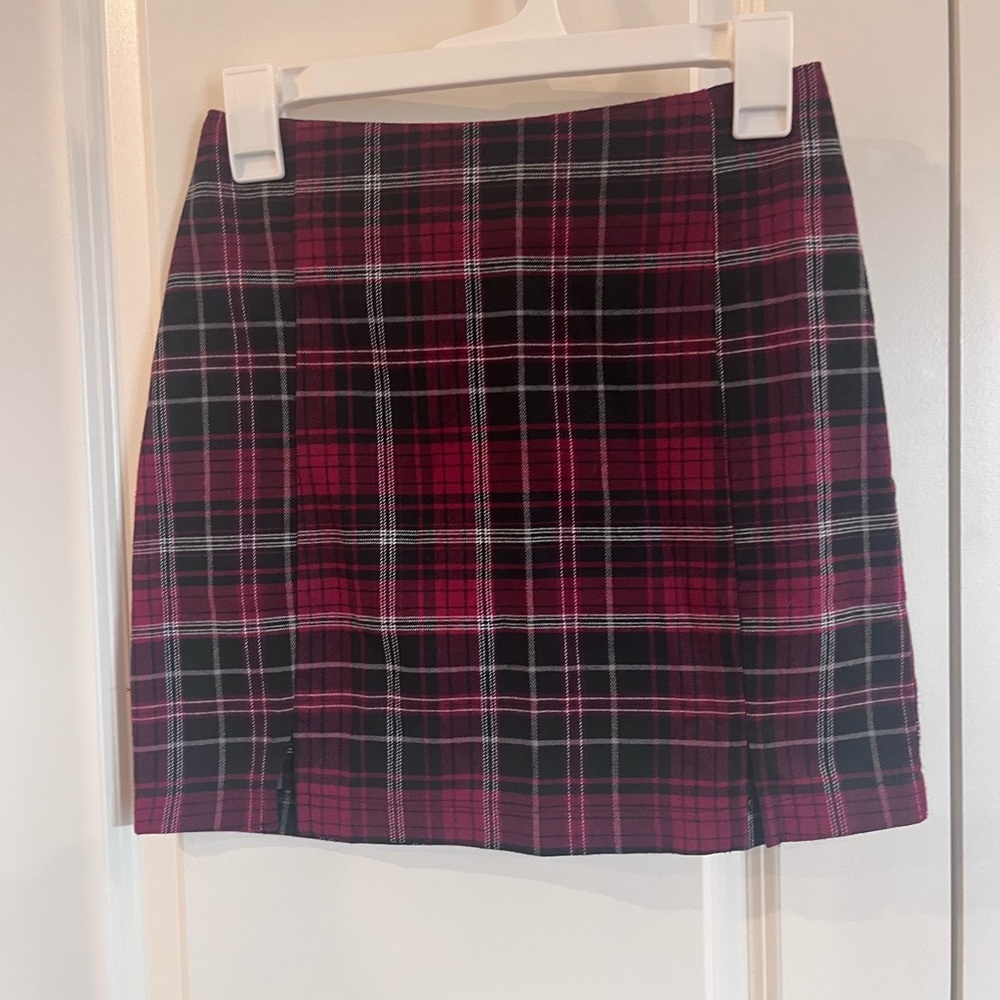 Love on a hanger skirt size 3